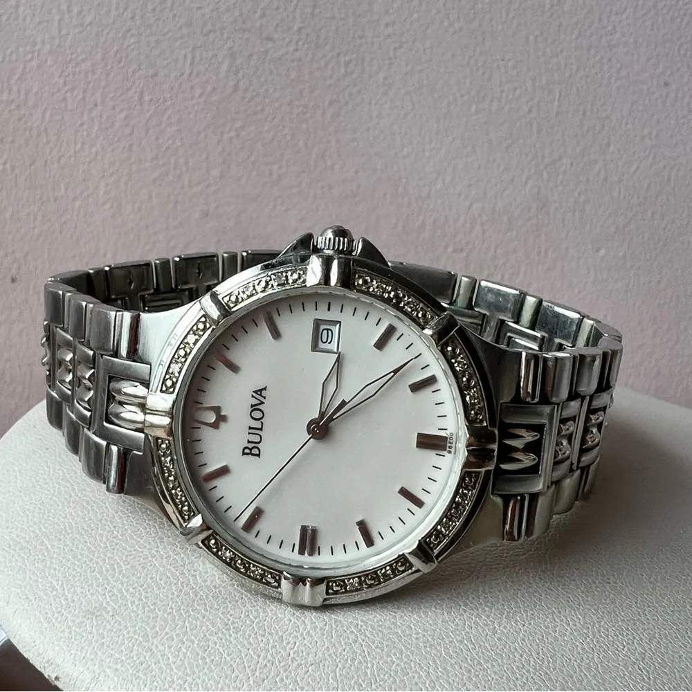 BULOVA 96E00 MEN’S DIAMOND EMBELLISHED BEZEL SILVER TONE DATE DISPLAY WATCH